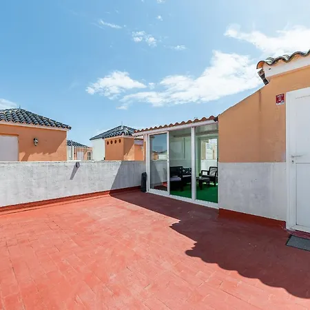 Apartment Chillout Apartment, 100m To The Sea